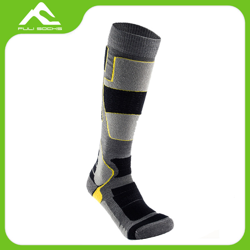 Considerations regarding athletic sports crew socks
