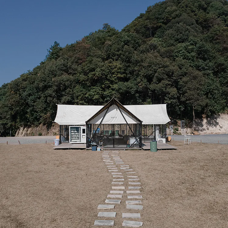 Hotel Tent: Combining Comfort with Outdoor Adventure